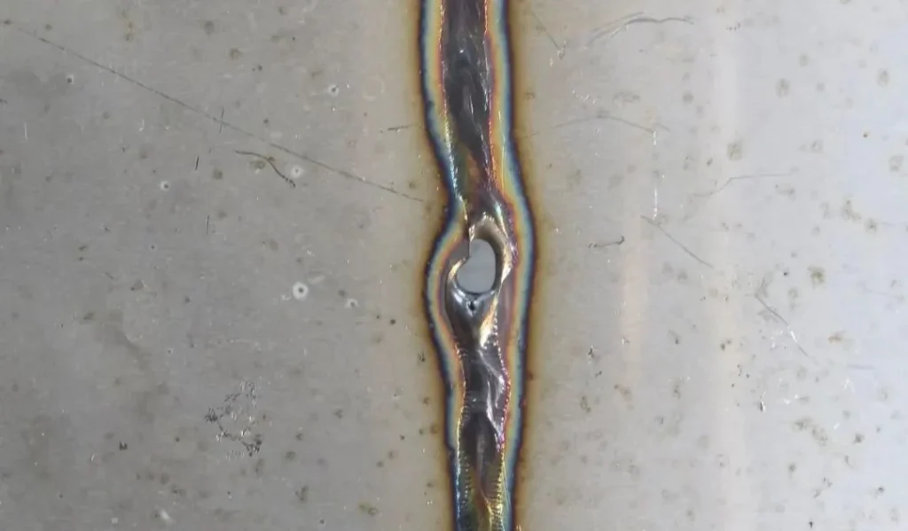 STR-HW Series丨Tackling thin plate welding, where is the difficulty? | Weld hole in the middle of the weld 1744785631