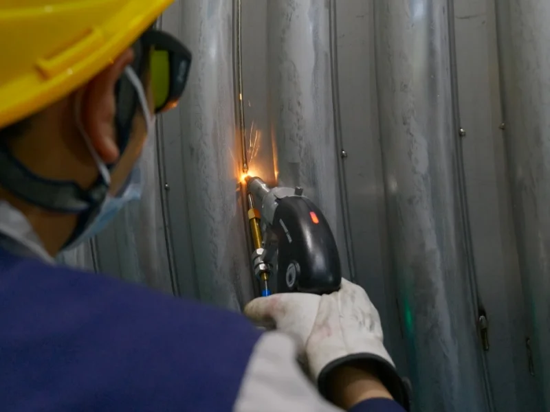 STR-HW Series 550 handheld laser welding machine