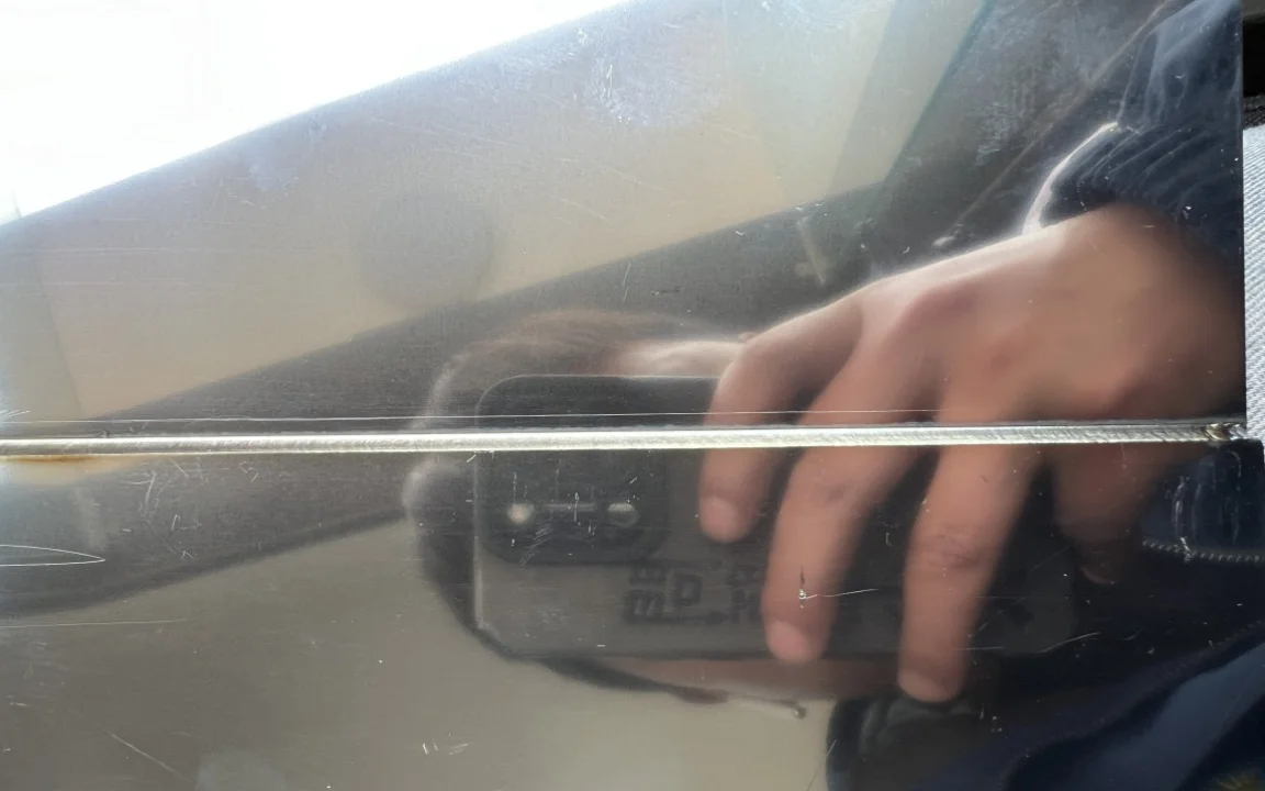 STRION LASER Achieves Stable Welding on Mirror-Finish Stainless Steel Using Handheld Laser Welding Technology | Sichuan Strongest Laser Technology Co., Ltd reflect laser beams rather than absorb them