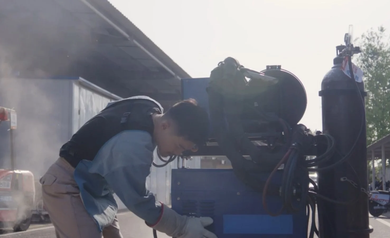 STRION LASER Refrigerant Handheld Laser Welder Stable at 60°C | Sichuan Strongest Laser Technology Co., Ltd Conventional Air-Cooled Handheld Welding Machine