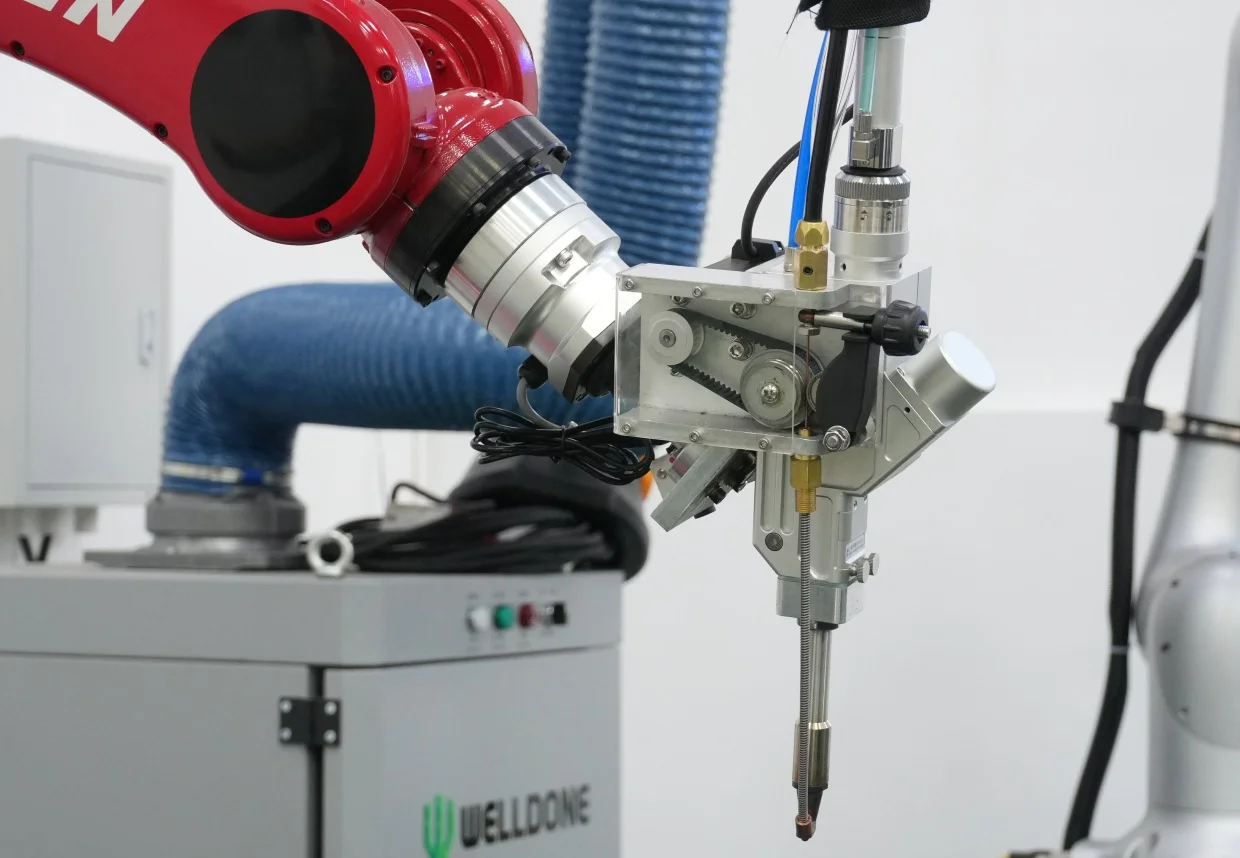 Advancing Welding Intelligence: STRION LASER’s Standardized Robotic Welding Solutions at the Forefront | Sichuan Strongest Laser Technology Co., Ltd Push-pull wire feeding system