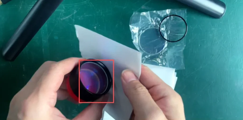 How to Replace the Protective Lens of a Laser Cleaning Machine | STR-iFOA Series Maintenance Guide | remove old lens1 1763459879