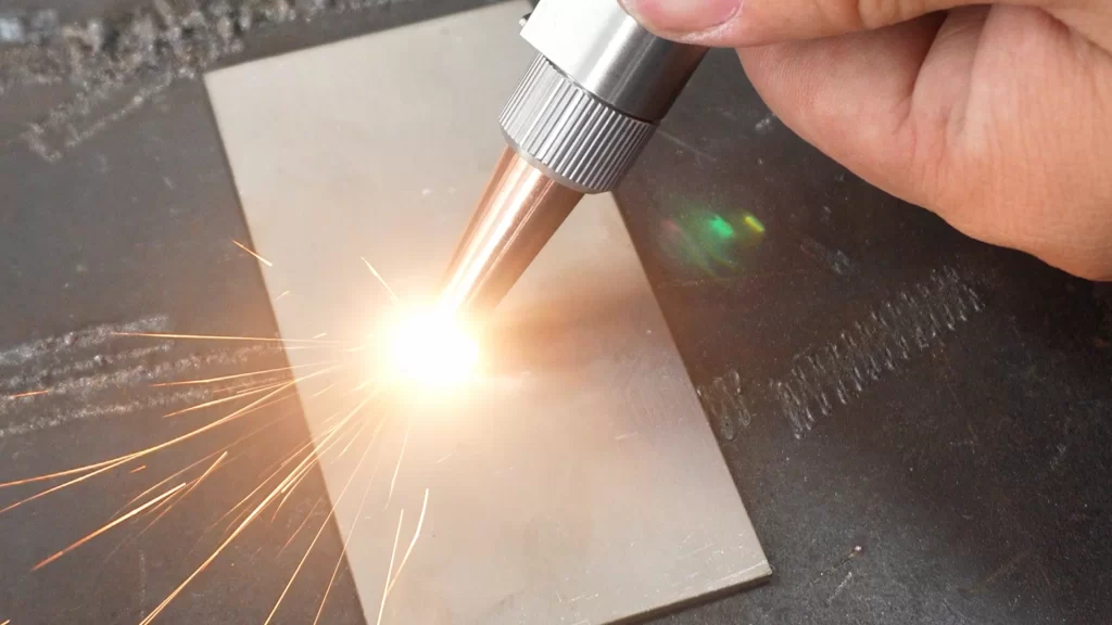 How to Adjust Focal Distance for Handheld Laser Welding | MASTER X60 Guide | Sparks and focal point indication 1765965475