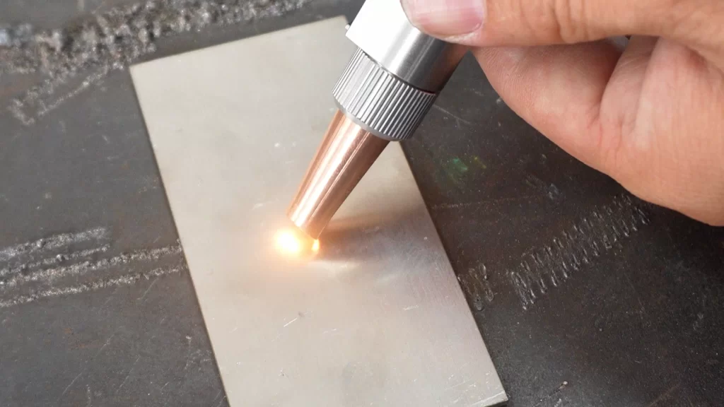 How to Adjust Focal Distance for Handheld Laser Welding | MASTER X60 Guide | Torch rod adjustment and red laser centering 1765965222