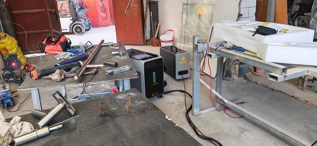 900W vs 1200W vs 1500W vs 2000W vs 3000W Handheld Laser Welder: How to Choose? | Sichuan Strongest Laser Technology Co., Ltd 900W vs 1200W vs 1500W vs 2000W vs 3000W Handheld Laser Welder: How to Choose? | A small hardware workshop in Guangdong 1768902751