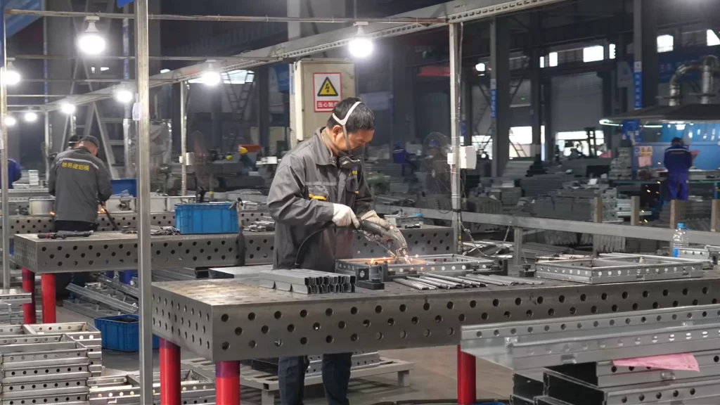 Production Capacity Doubles: STRION LASER Refrigerant Direct Cooling Handheld Welding Powers High-Efficiency Steel Formwork Manufacturing | Master X80 Handheld Laser Welding Machine 1779172639