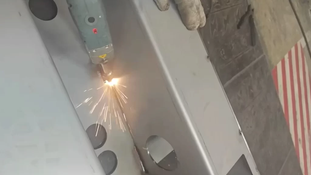 Master X Series Handheld Laser Welding Machine for Power Equipment | Sichuan Strongest Laser Technology Co., Ltd Master X Series Handheld Laser Welding Machine for Power Equipment Sheet Metal Fabrication